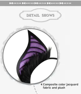Detalle en primer plano de diadema de orejas de murciélago con tela jacquard y felpa suave.