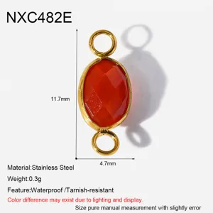 Detail van roestvrij staal vergulde natuursteen connector hanger voor DIY sieraden maken.