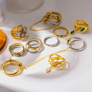 Anillo Apilable de Acero Inoxidable Chapado en Oro 18K con Circonia para Mujer Estilo Ins Impermeable Joyería Anillo Estrella de Cadena Multicapa