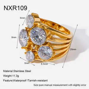 Anillo exagerado de acero inoxidable bañado en oro con múltiples circonitas, joyería de lujo.