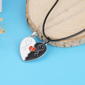 Couple magnetic matching heart pendant necklace set for lovers, alloy fashion jewelry detail view.