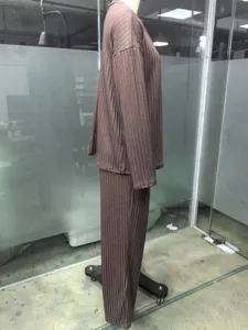 Femmes haut manches longues côtelé et pantalon long ensemble casual automne marron