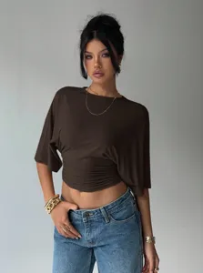 Brown crop top detail, slim fit short sleeve tee for women casual street style outfit.