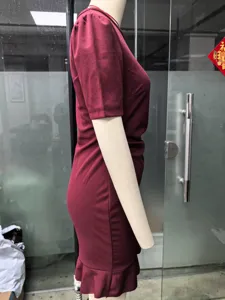 Burgundy short sleeve bodycon dress, elegant round neck slim fit casual dress for women.