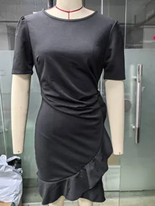 Elegant black short-sleeve slim fit ruched bodycon dress, perfect for summer fashion.