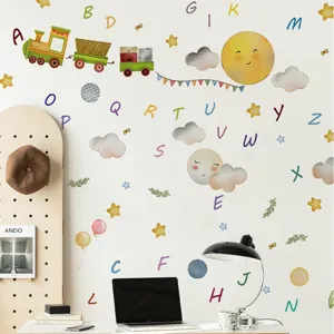 Leuke cartoon zon trein alfabet muurstickers voor kinderkamer en klaslokaal decor PVC.