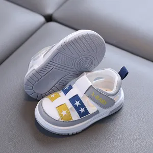 Sandales pour bébés garçons et filles respirantes, avec semelle antidérapante et design creux d'été.