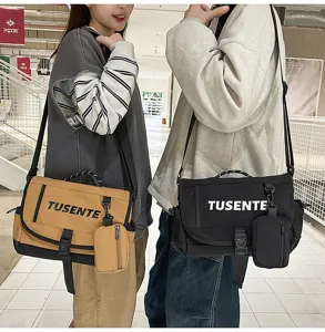 Bolso mensajero de moto de herramientas de moda neutro con bolsillo frontal para viajes.