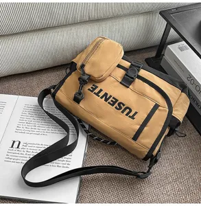 Vista detallada del bolso mensajero cargo de moda con bolsillo, estilo urbano moderno.
