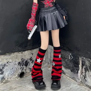 Y2K grunge knitted leg warmers pleated skirt streetwear alt fashion aesthetic trendy outfit