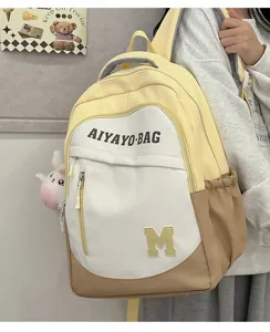 Trendiger, farbblockierter Schüler-Rucksack mit großer Kapazität und stilvollen Buchstaben-Details.