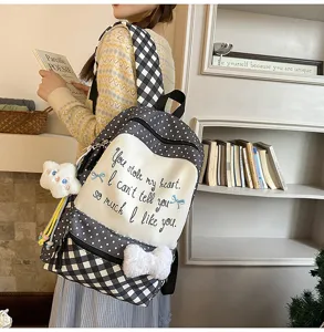 Niedlicher japanischer Stil Karo Rucksack grosse Kapazitaet Schultertasche fuer Maedchen Detail