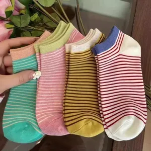 Comfortable striped cotton boat socks for women, breathable low cut short socks for summer.
