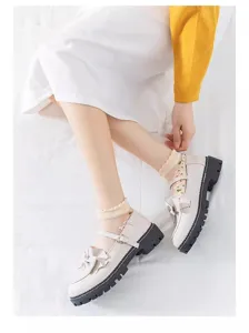 Breathable sheer lace ruffle short socks for women, spring summer sweet style crystal ankle socks.