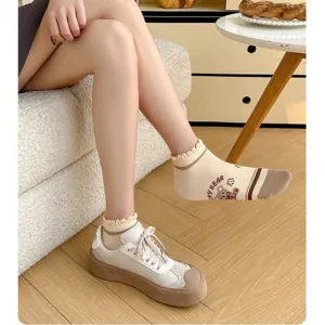 Summer cute bear ruffle short socks for women, sweet brown casual low cut ankle socks.