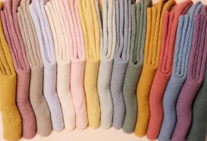 Chaussettes mi-mollet en coton peigné pour femmes, doubles aiguilles sans serrage confortable.