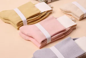 Chaussettes ras-du-cou en coton peigné épais pour femmes, chaussettes d'hiver chaudes et unies.