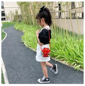 Cute cartoon ladybug children crossbody bag, stylish mini shoulder bag for kids accessories.