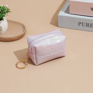 Pearlescent gradient quilted PU coin purse with zipper and gold keychain for women.