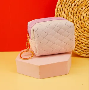 Mini gradient quilted coin purse with key ring, cute color-block mini storage pouch for women.