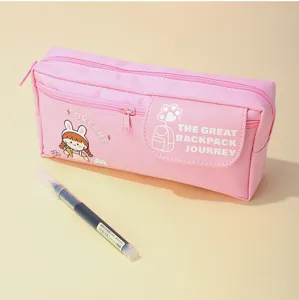Grazioso astuccio rosa a doppio strato in tela con grafica di cartoni per studenti.