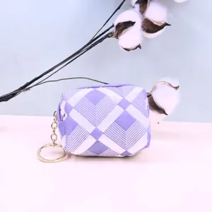 Lila gesteppte Geldbörse mit Schlüsselring, stylisches geometrisches Mini-Portemonnaie.