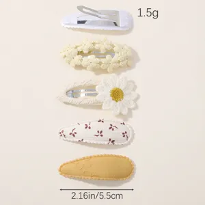 Handgemachte Stoff-Haarspangen Set für Kinder mit Gänseblümchen, 5,5 cm Größe