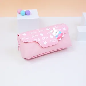 Astuccio rosa in tela con decorazione di coniglietto carino, borsa per cancelleria.