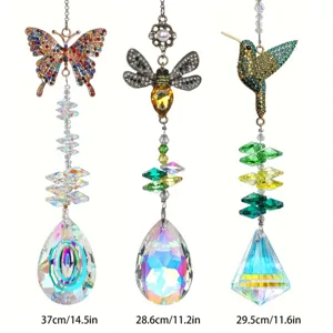 Vista dettagliata di acchiappasole in cristallo con colibrì ape e farfalla e misure