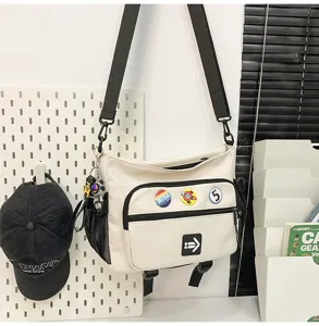 Large capacity Korean style canvas messenger bag for students and daily commuting