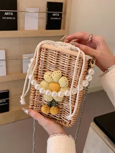 Petit Sac Carré en Rotin Tressé pour Femme Sac à Bandoulière Bohème Vacances Plage Avec Décoration Florale et Perles Artificielles