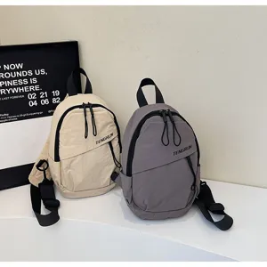 Trendige Streetstyle-Brusttaschen aus Nylon in Beige und Grau mit TENGRUN-Markenlogo