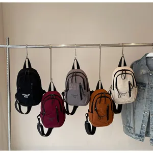 Vielseitige Nylon-Umhängetaschen in verschiedenen Farben für Freizeit und Alltag