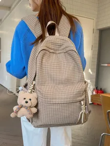 Sac à dos à carreaux de style académique frais avec porte-clés ours en peluche mignon