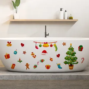 Vue détaillée de stickers de baignoire de Noël avec sapin décoré et cadeaux festifs
