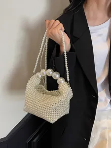 Elegante Abendtasche aus Perlen im französischen Stil mit großem Perlengriff und Kette