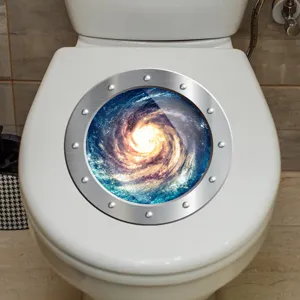 Vue détaillée d'un autocollant 3D galaxie nébuleuse sur un couvercle de toilette