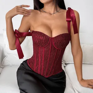 Top corset en satin rouge pour femmes, décolleté sexy avec bretelles nœud et maintien.