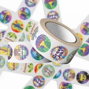 Gedetailleerd overzicht van kleurrijke cartoon beloningsstickers op rollen met tekst
