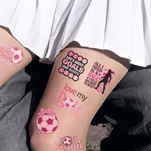 Detailansicht von rosa Fußball-Temporär-Tattoos für Kinder mit Motivationssprüchen
