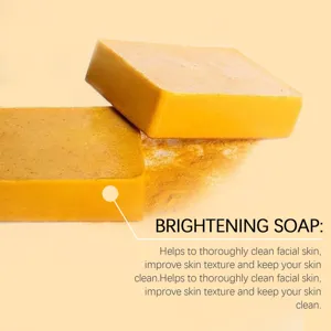 Savon facial éclaircissant au curcuma pour un nettoyage en profondeur et soin de la peau.