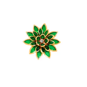 Vista dettagliata del fiore in acrilico verde con castone dorato per decorazioni fai-da-te