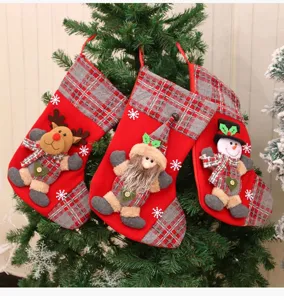 Grandes chaussettes de Noel sacs cadeaux avec renne bonhomme de neige 3D deco noel.