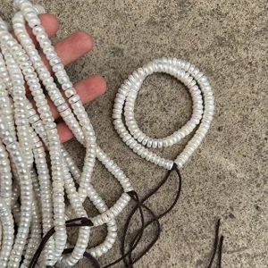 Natural freshwater pearl bead strands, 7.5-8mm flat round shape diy jewelry making detail.