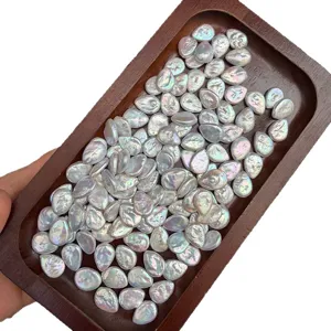Perlas de agua dulce barrocas naturales en forma de gota con fuerte brillo irisado