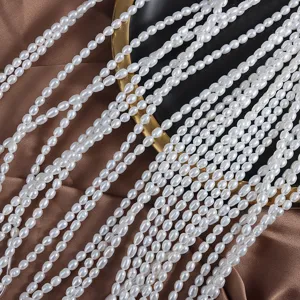 Natürliche Süßwasser Perlen Stränge 3.5-4mm weiße Reiskorn Perlen Schmuck Detail