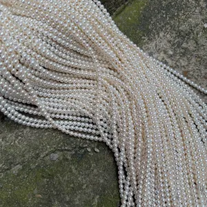 Detailopname van zoetwaterparelstrengen, natuurlijke glans detailweergave bekijken.