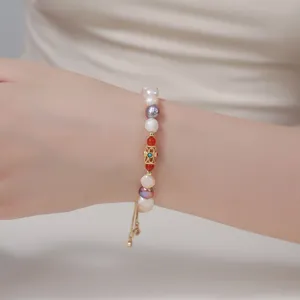 Chinesischer Stil natürliche Süßwasserperlen Armband mit verstellbarer Kette und bunten Perlen.
