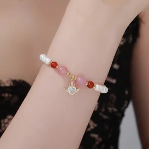 Süsswasserperle Erdbeerquarz Armband mit einem geflügelten Herzanhänger für Damen