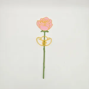 Calamita da frigo rosa simulata fai da te con lingotti d'oro e simbolo di ricchezza per regalo.